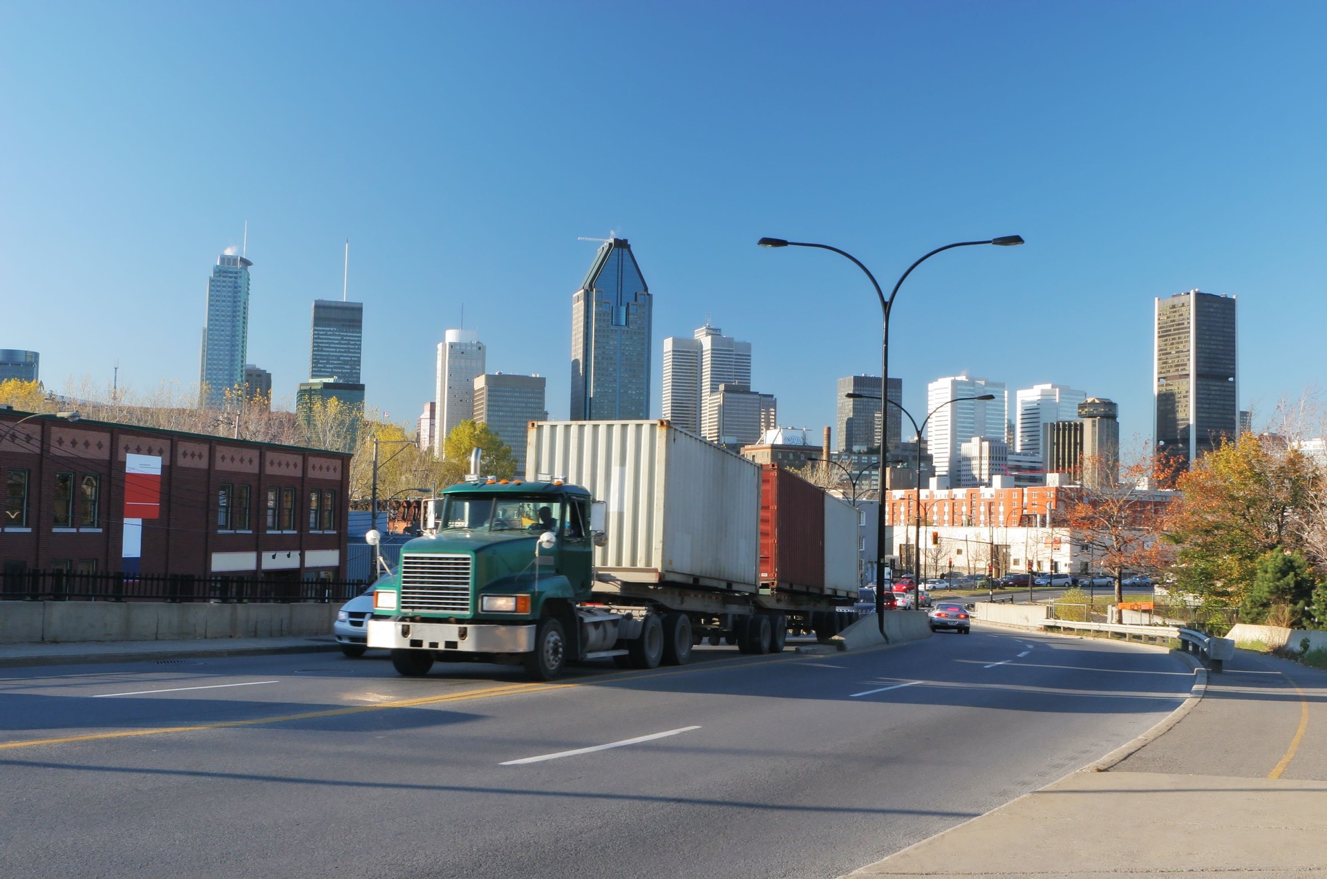 Container truck coming from Montreal city